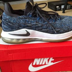 Lebron 15 Size 9.5 Blue